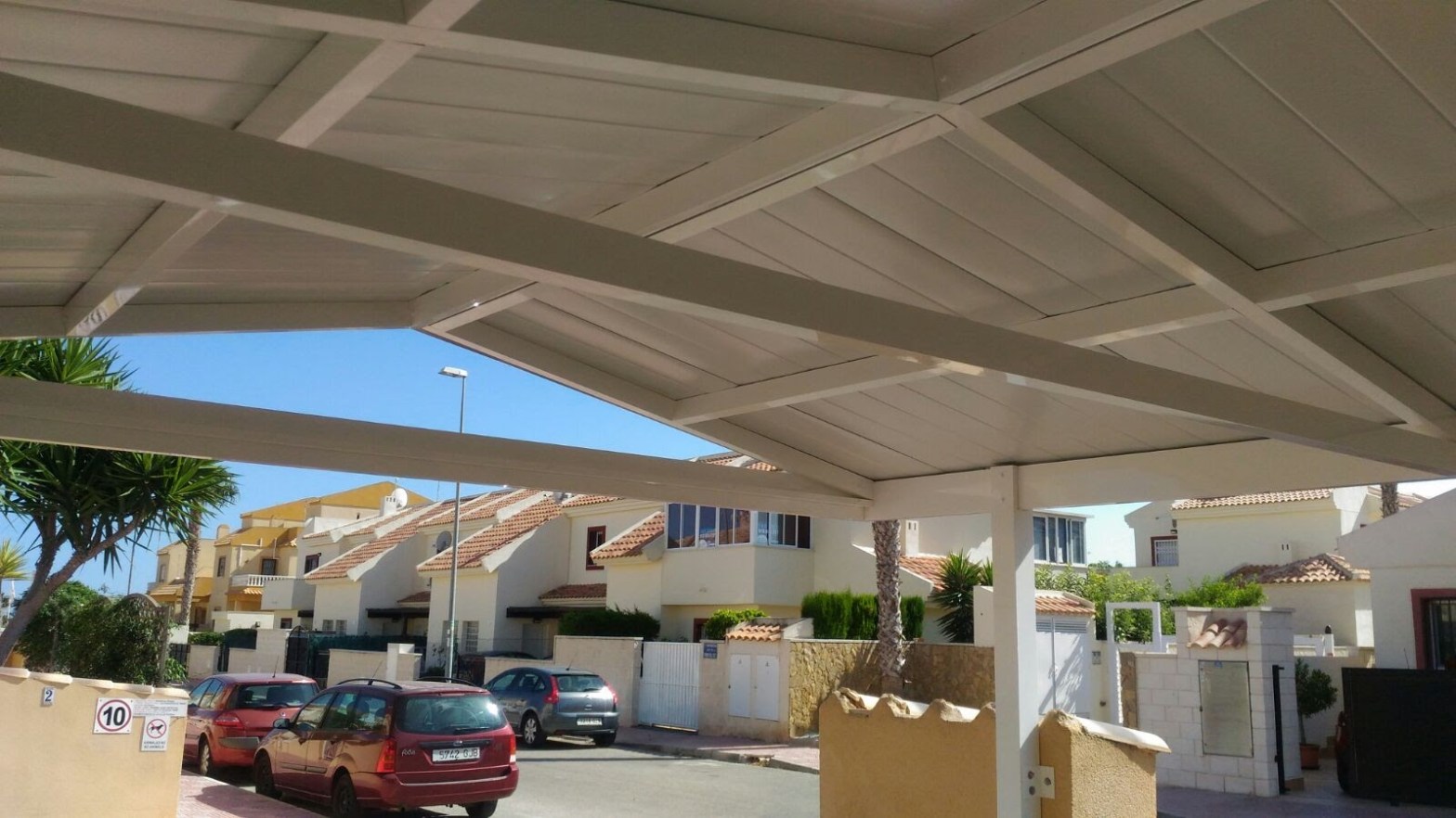 Benefits of Aluminum Carports for&nbsp;Homeowners
